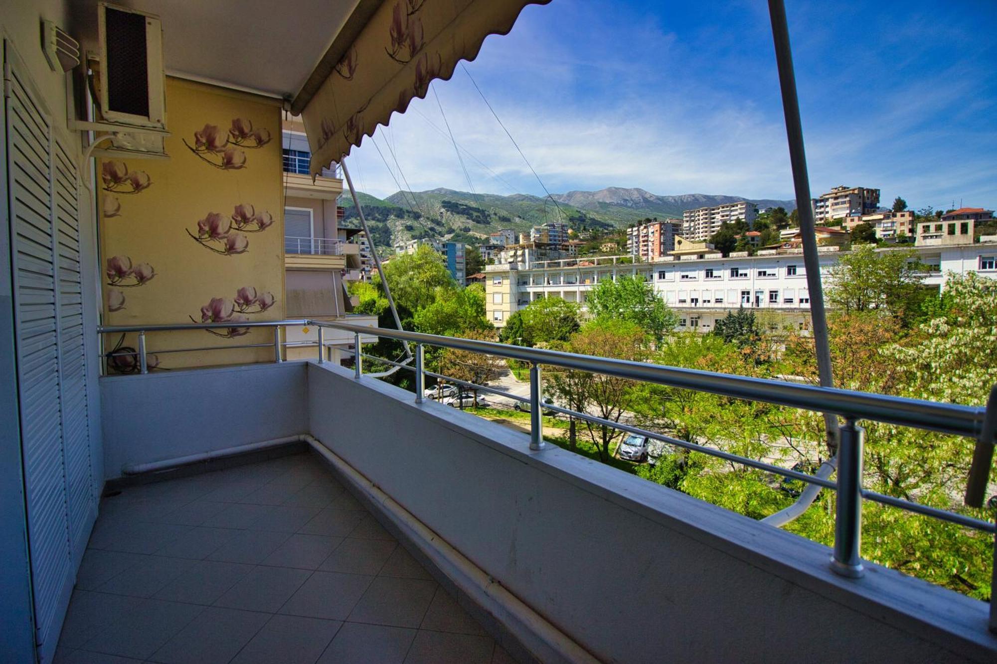 Apartament Duzgo จีโรคาสเตอร์ ภายนอก รูปภาพ