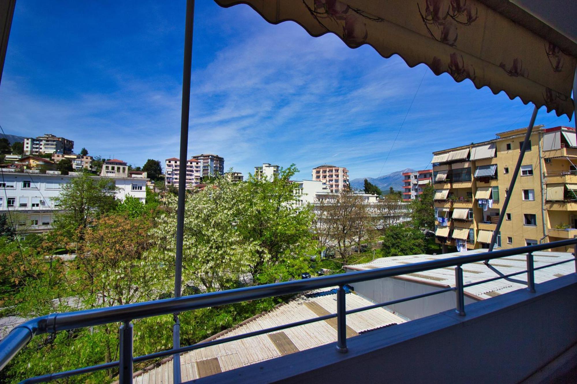 Apartament Duzgo จีโรคาสเตอร์ ภายนอก รูปภาพ