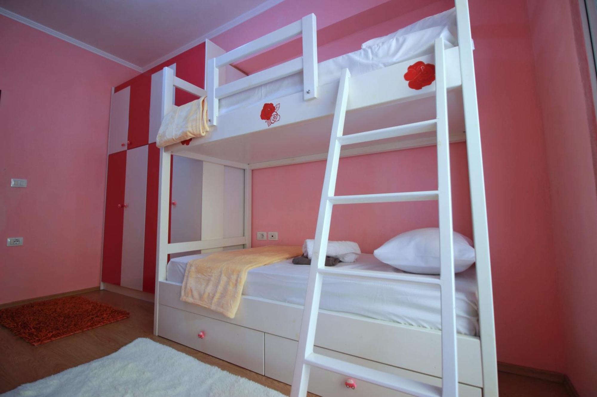 Apartament Duzgo จีโรคาสเตอร์ ภายนอก รูปภาพ